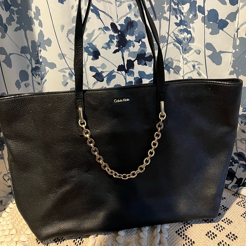 Michael kors black purse gently used